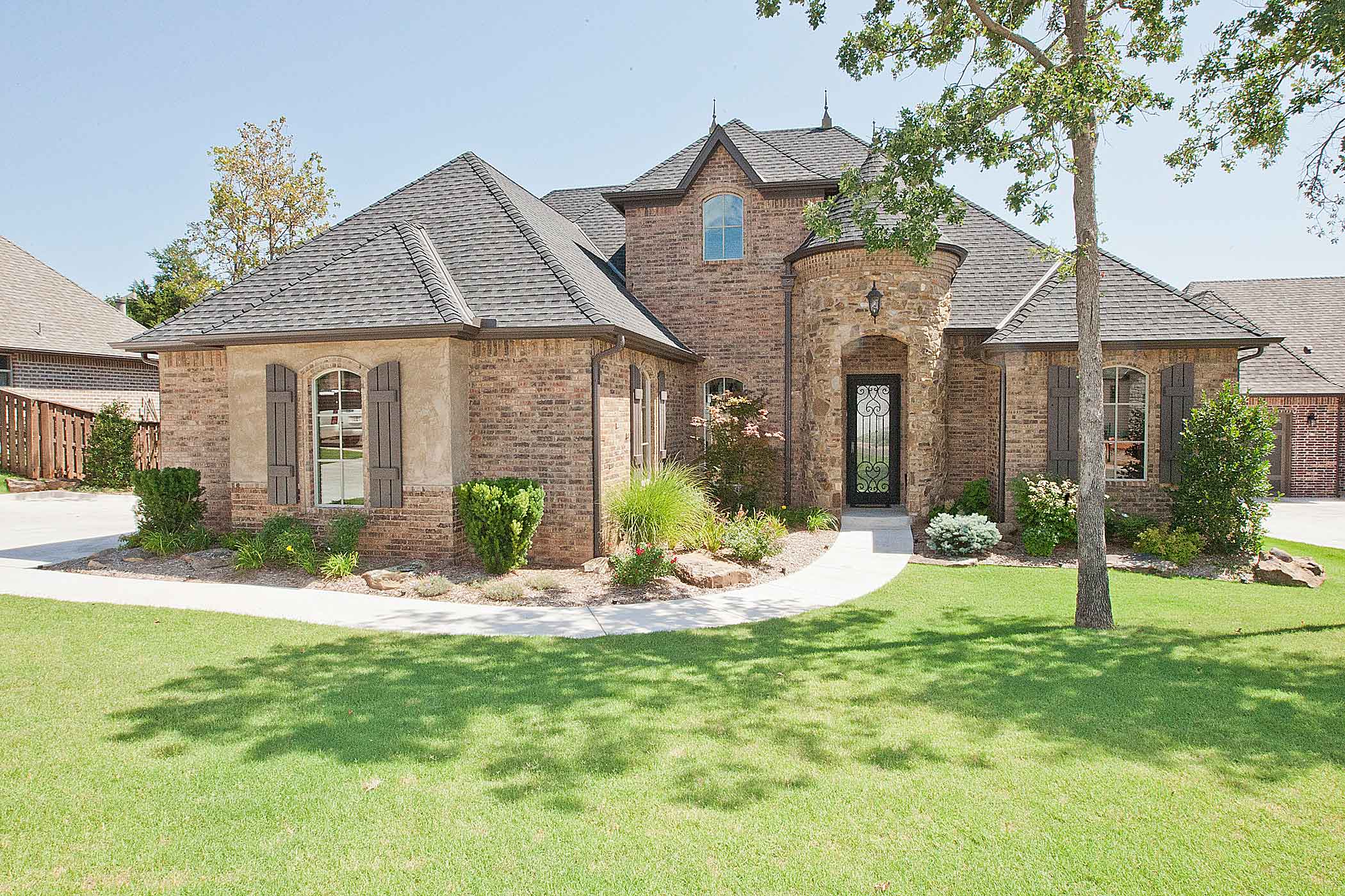 Why Ceramic Window Film Is the Smart Choice for Edmond Homes and Businesses